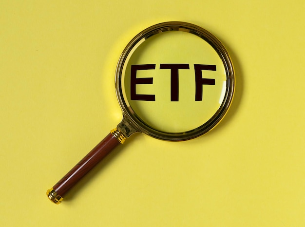 ETF co to znaczy i jak działa na rynku?